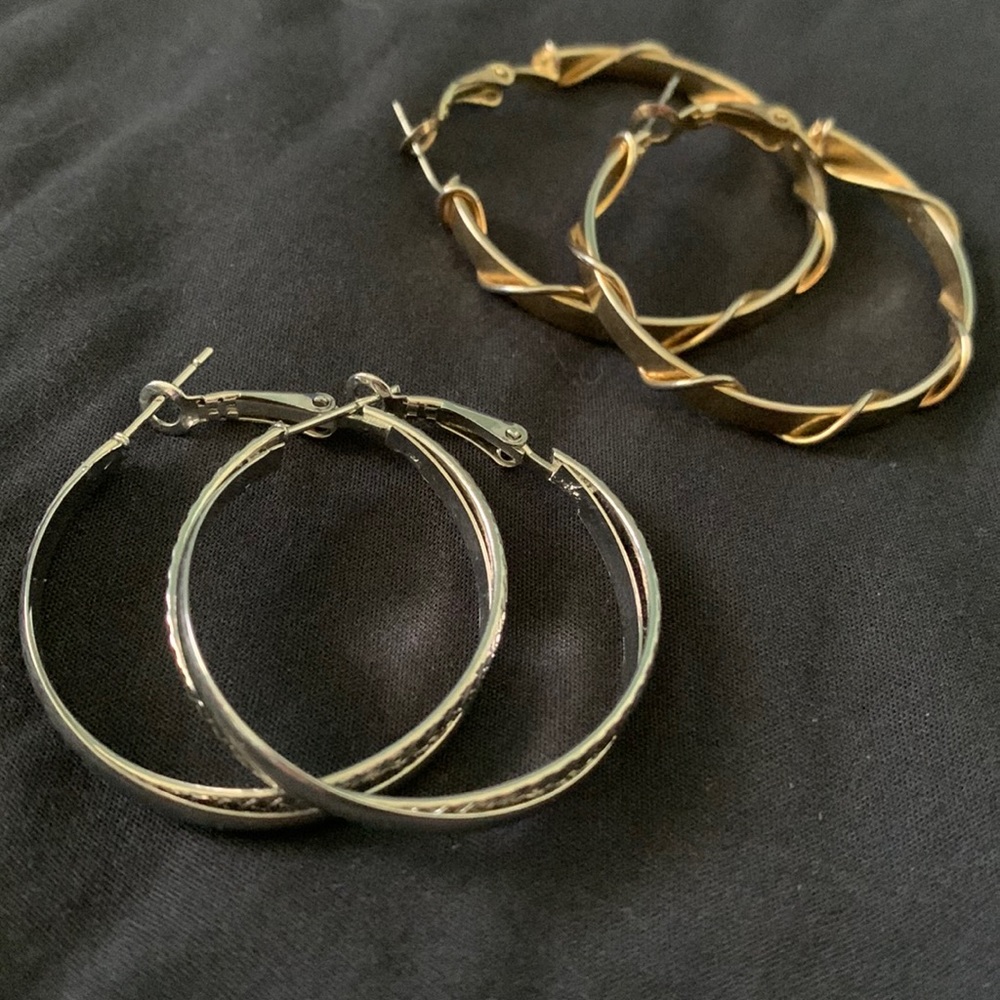 Costume jewelry Gold & Silver hoops